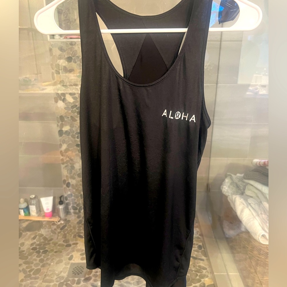 Lululemon Essential Tank Top rare ALOHA size 6